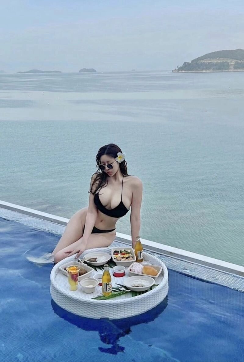 ảnh gái xinh trên tik tok