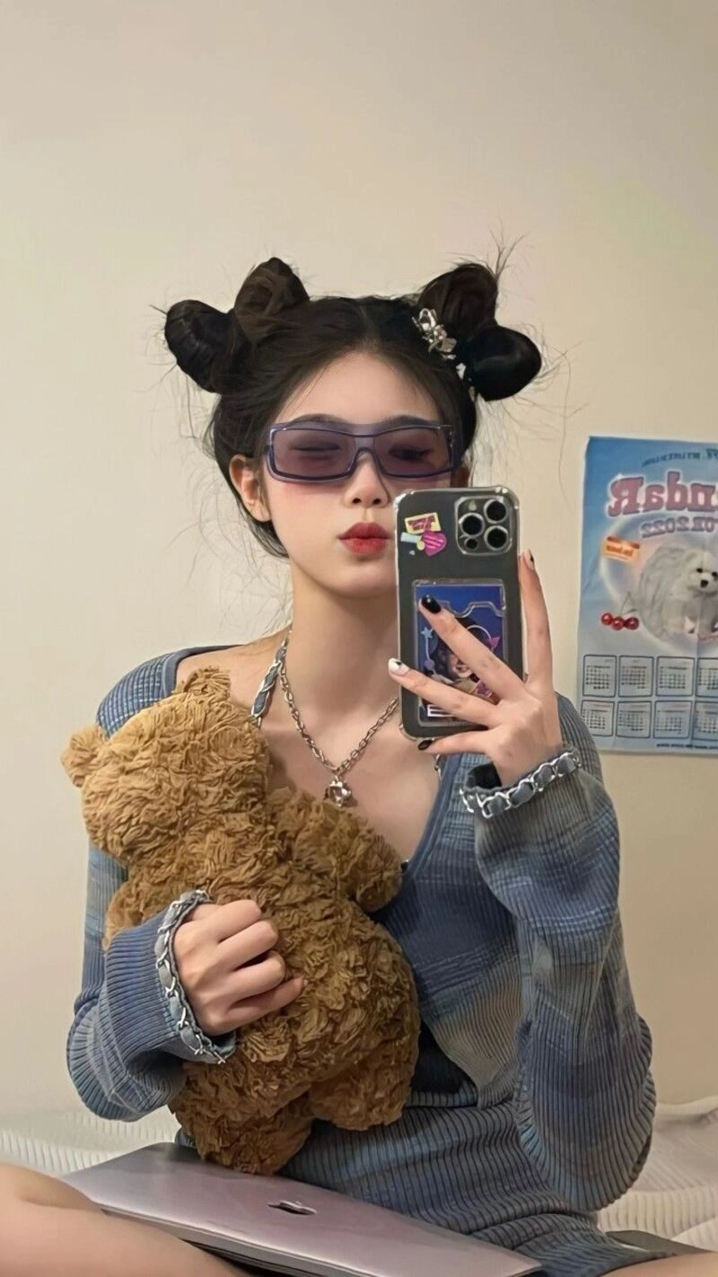 ảnh gái xinh đeo kính cute