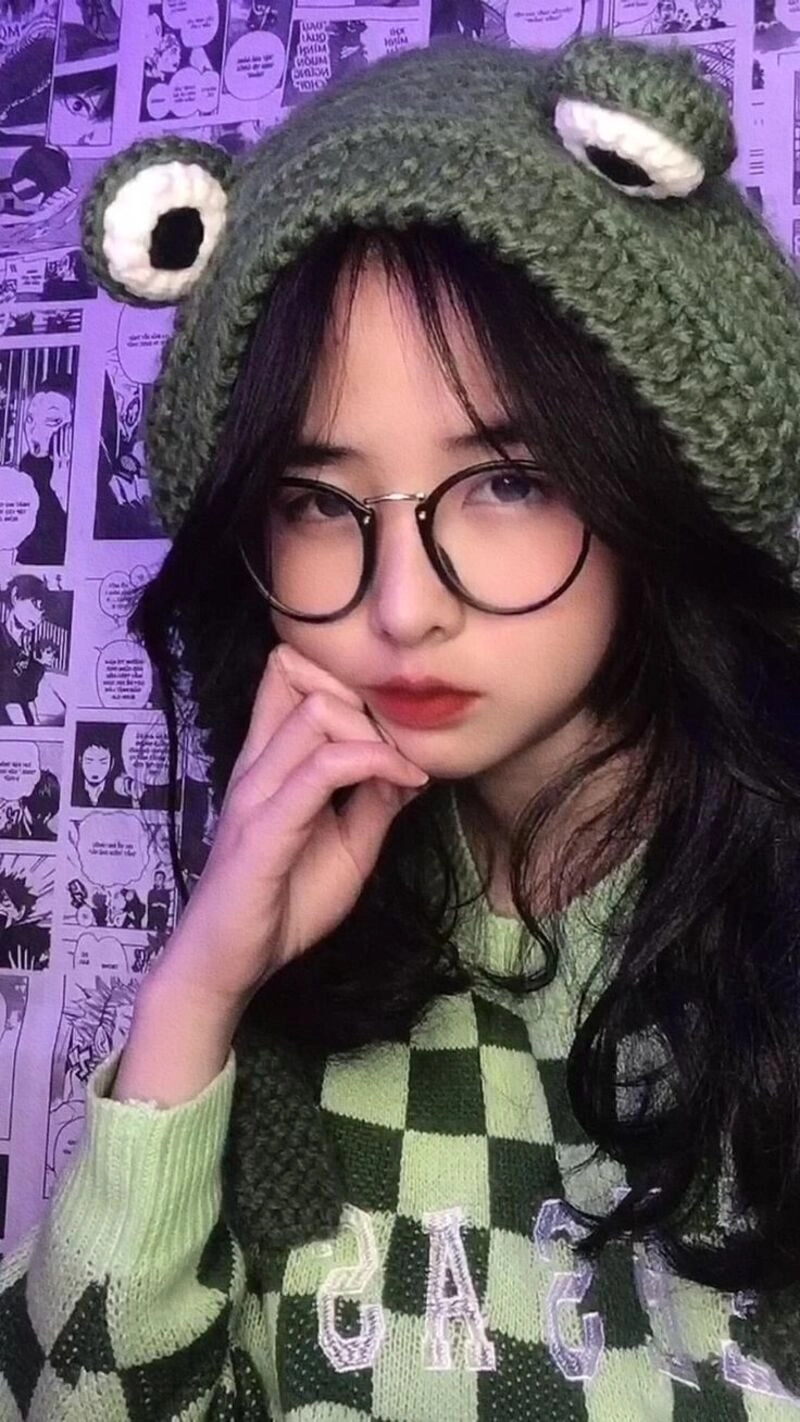 ảnh gái xinh đeo kính 2k7