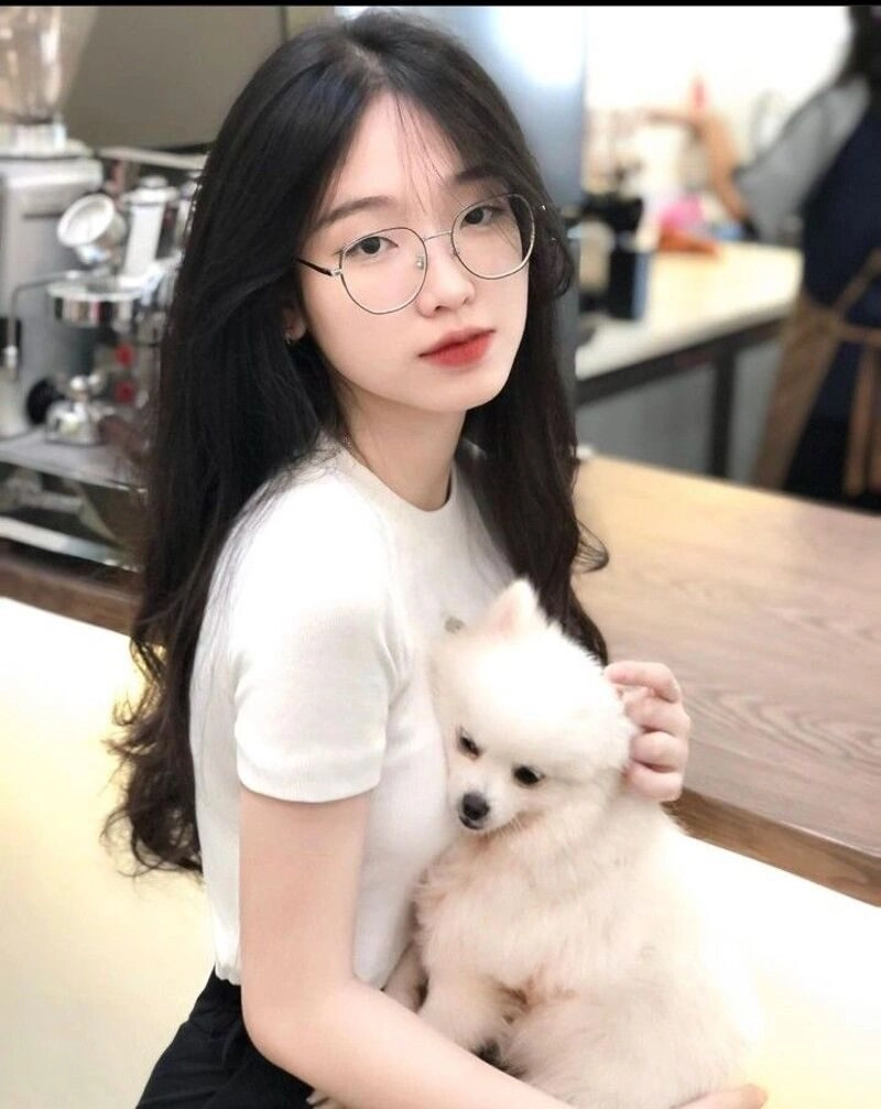 ảnh gái xinh đeo kính 2k7