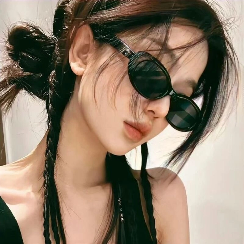 ảnh gái xinh đeo kính 2k5