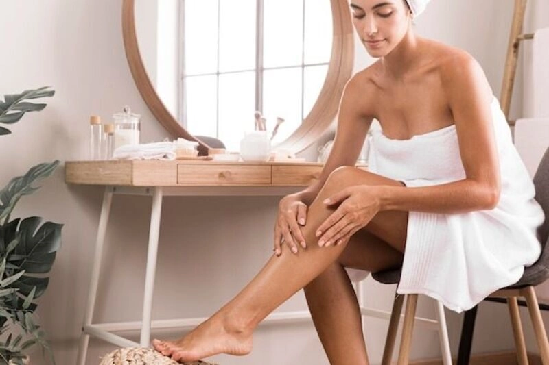 Cách làm trắng da toàn thân: 10+ phương pháp hiệu quả & an toàn tại nhà