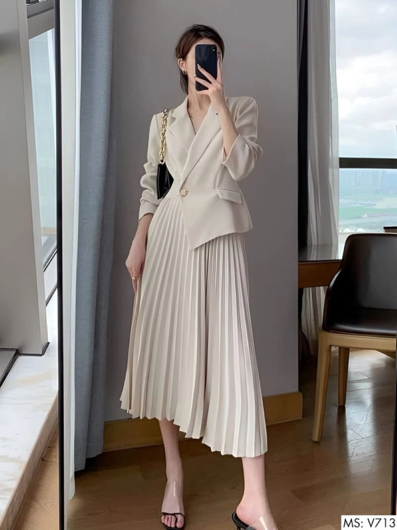 Cách phối đồ với chân váy dài qua gối xinh xắn