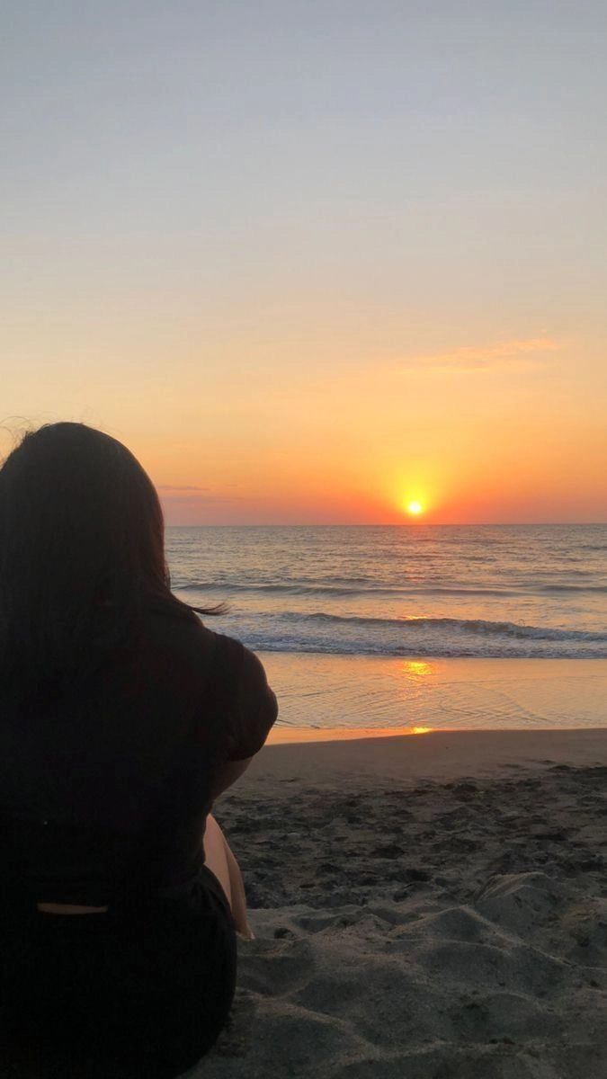 ảnh chụp sau lưng buồn