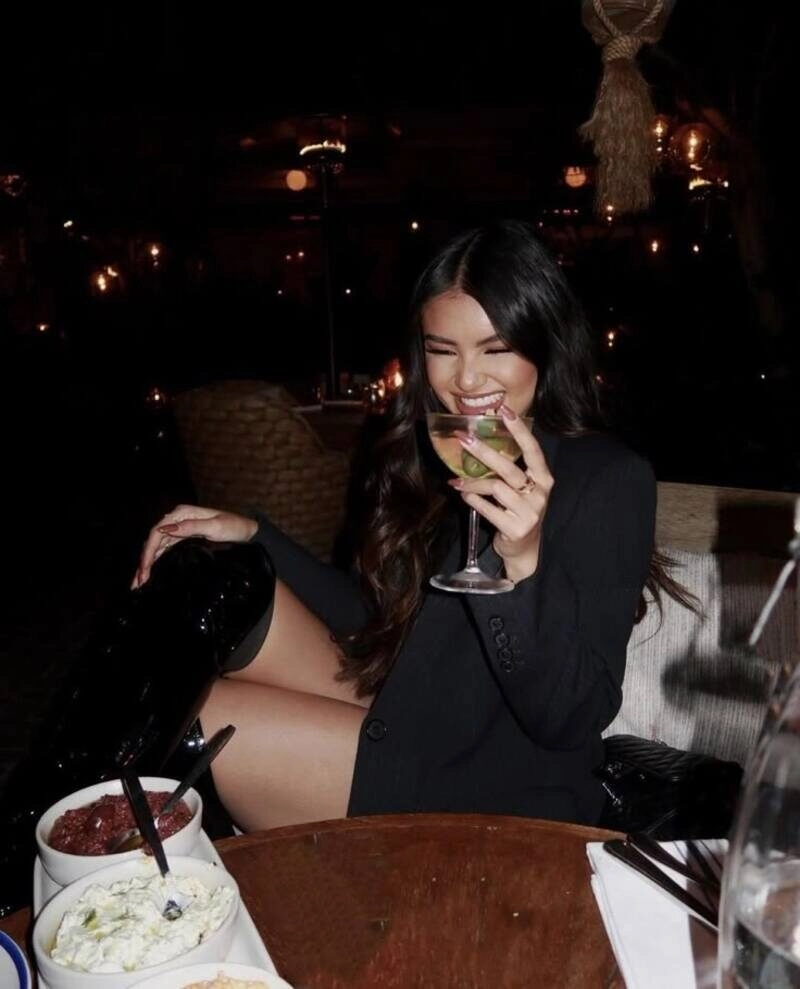 ảnh gái đi bar đẹp