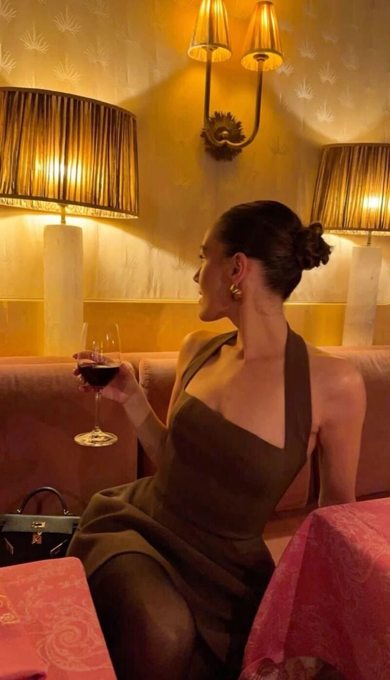 ảnh gái đi bar đẹp