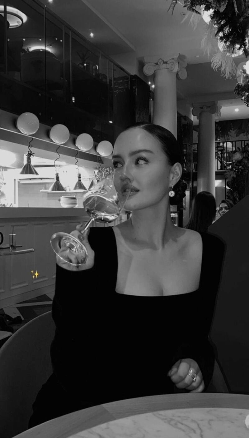 ảnh gái đi bar đẹp