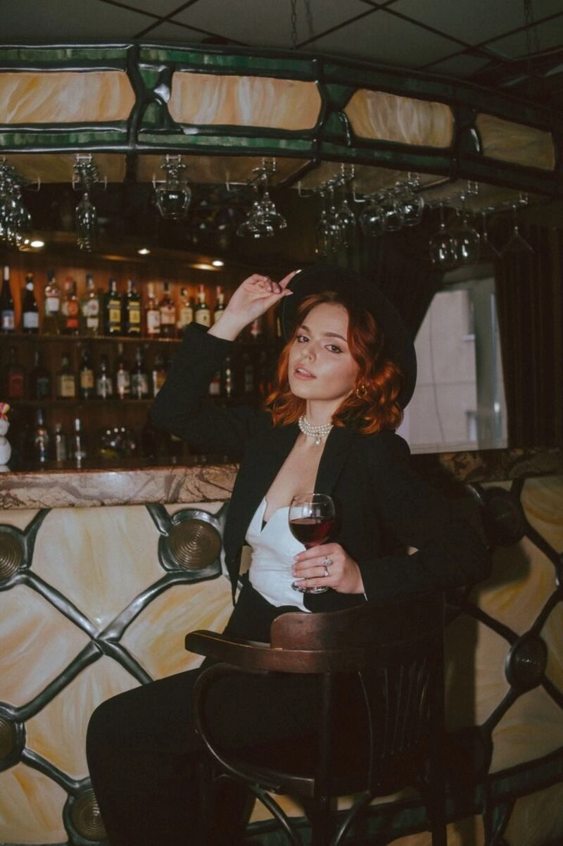 ảnh gái đi bar đẹp