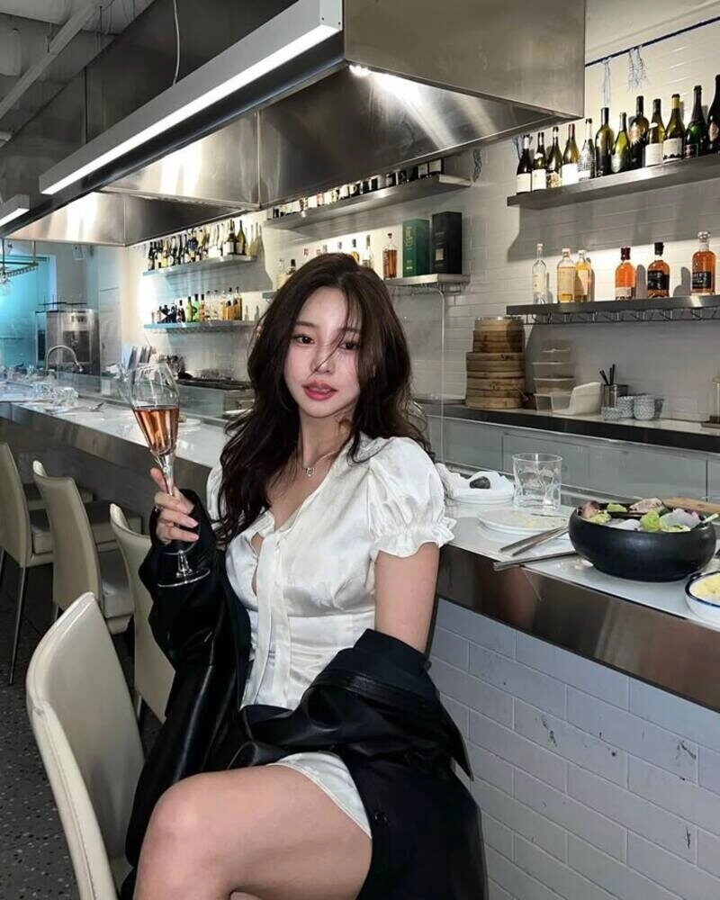 ảnh gái đi bar đẹp