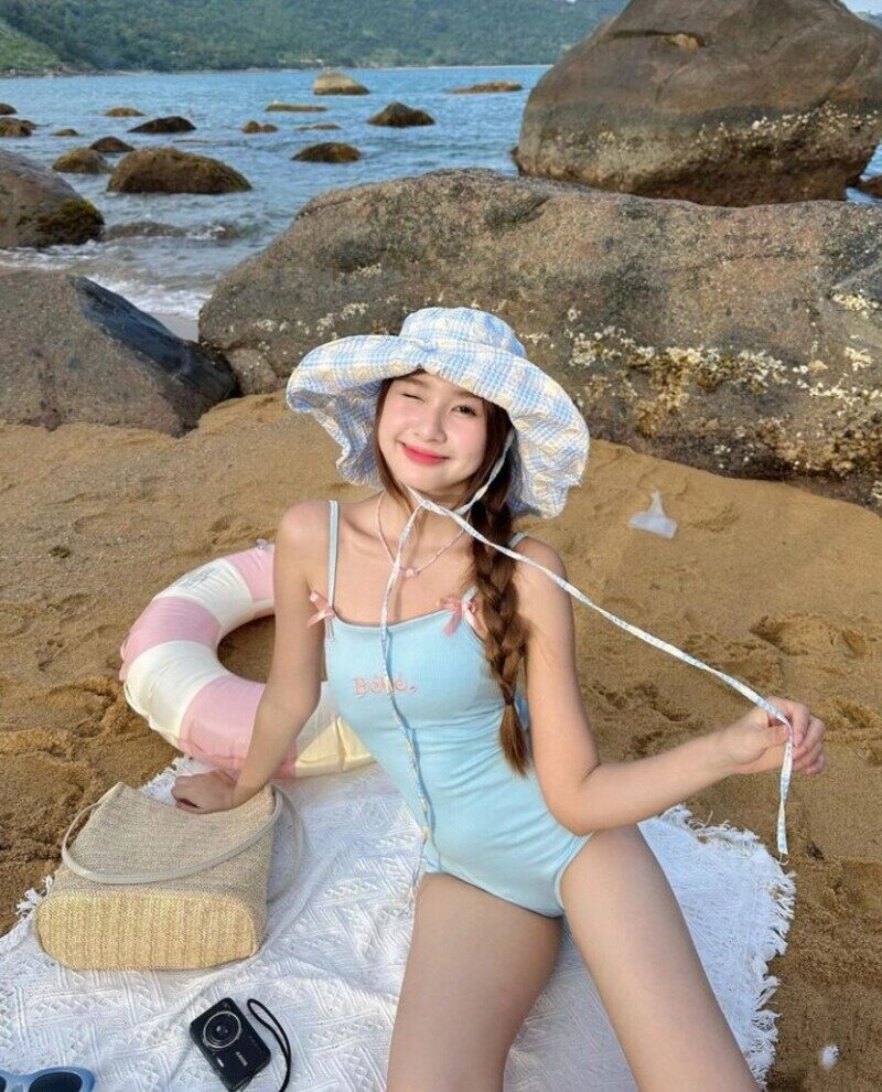 ảnh gái đi biển