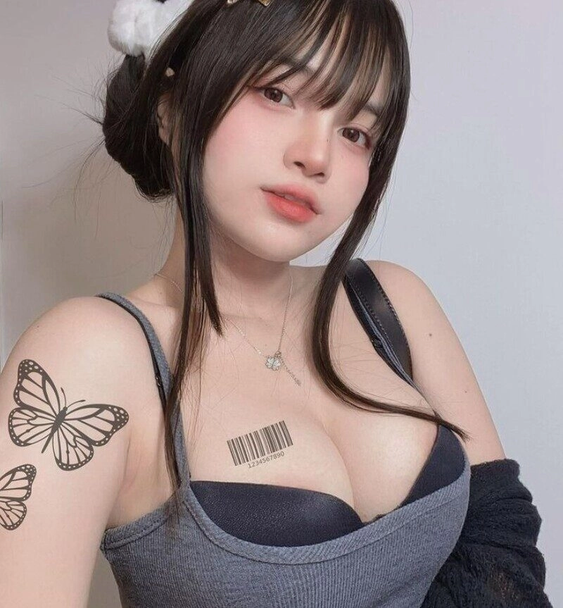 ảnh gái xinh khoe ti