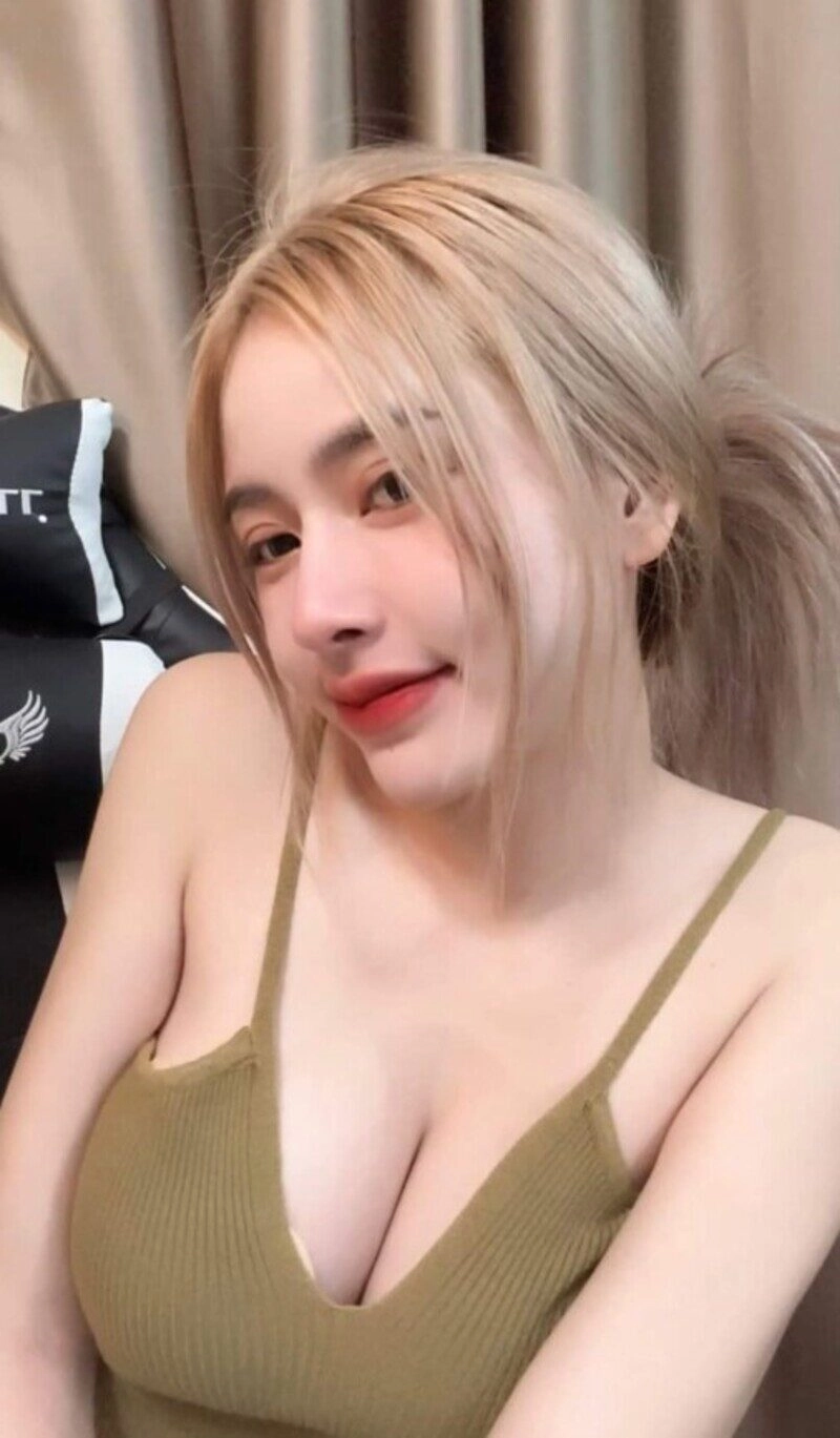 ảnh gái xinh khoe ti