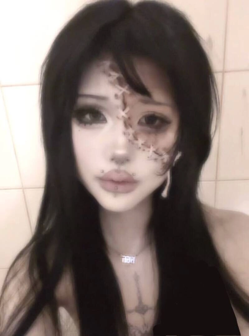 hình ảnh ảo giác cô gái