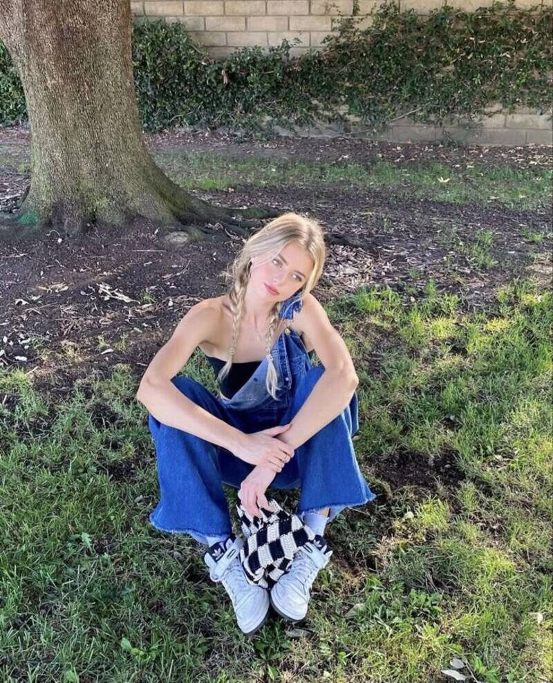 hình ảnh cô gái hà lan