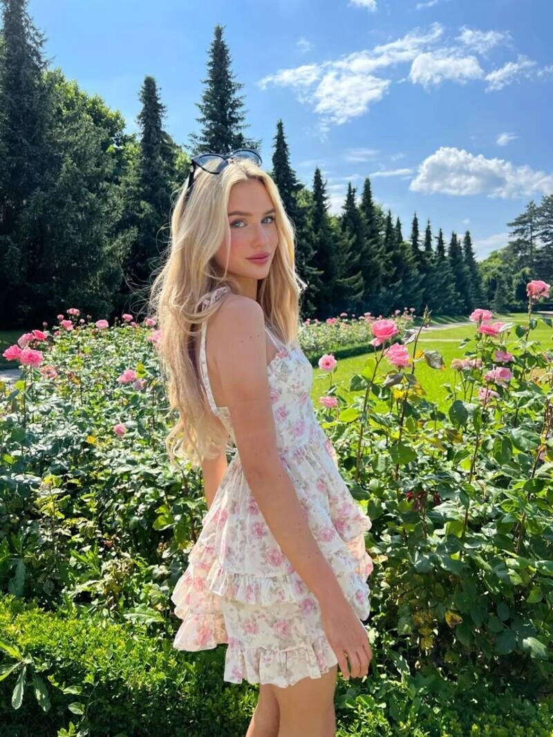 hình ảnh cô gái hà lan