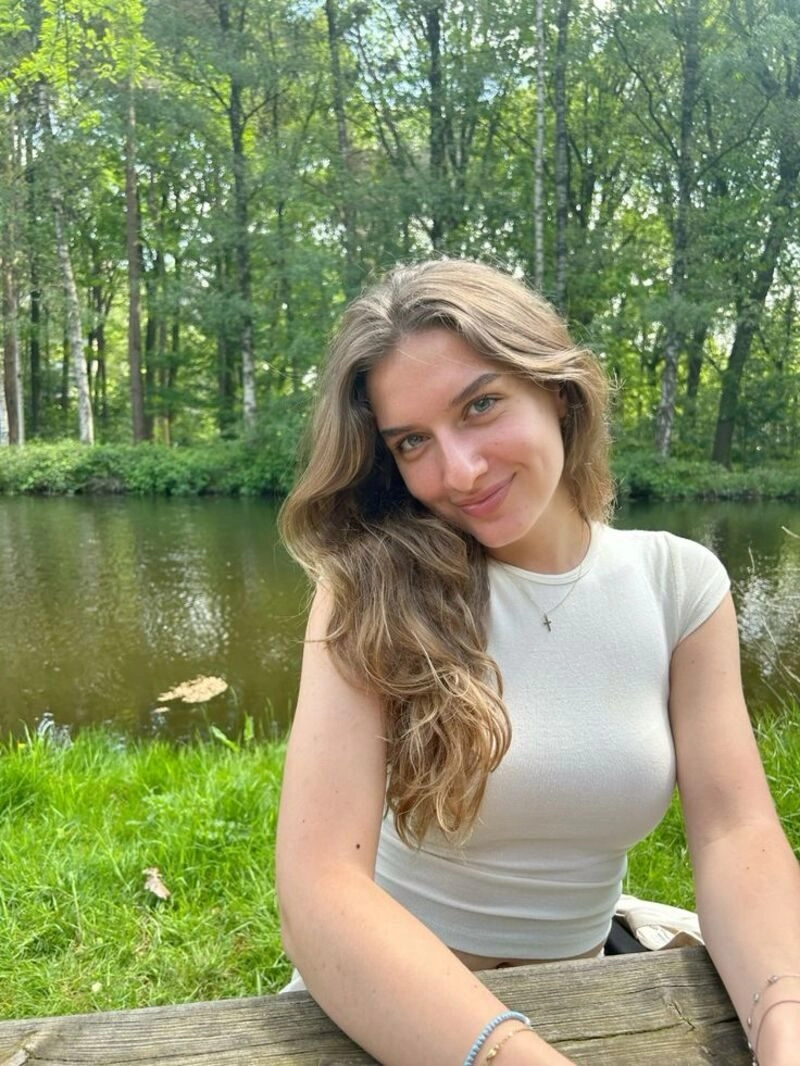 hình ảnh cô gái hà lan