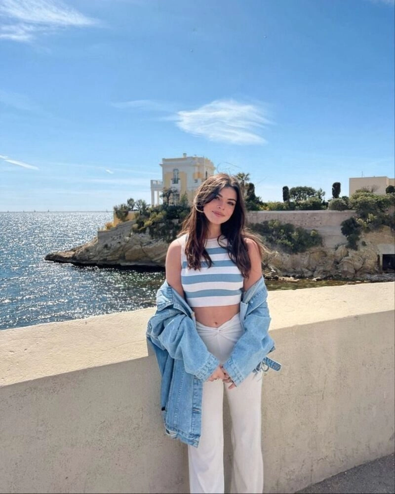 hình ảnh cô gái hà lan