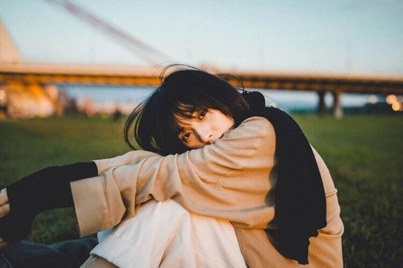 ảnh bìa tâm trạng buồn con gái