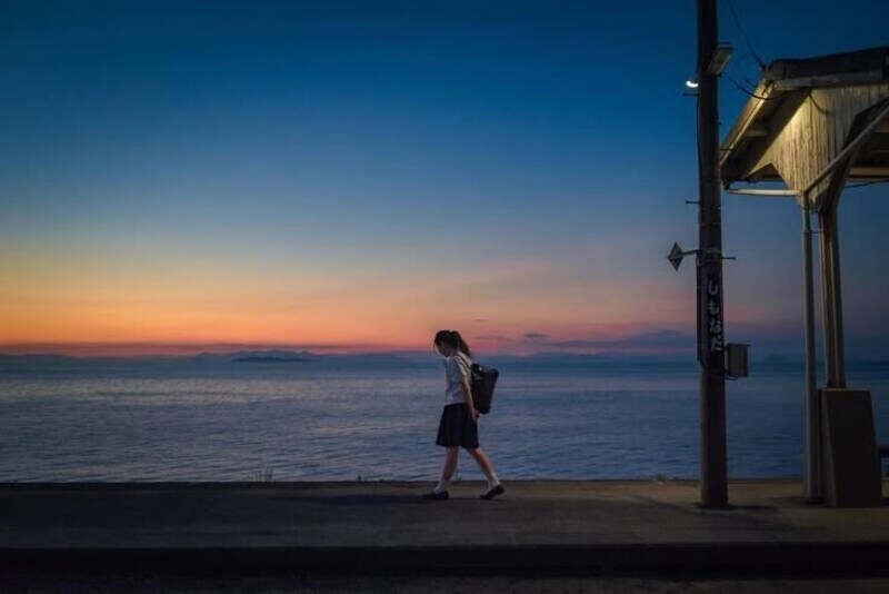 ảnh bìa tâm trạng buồn con gái