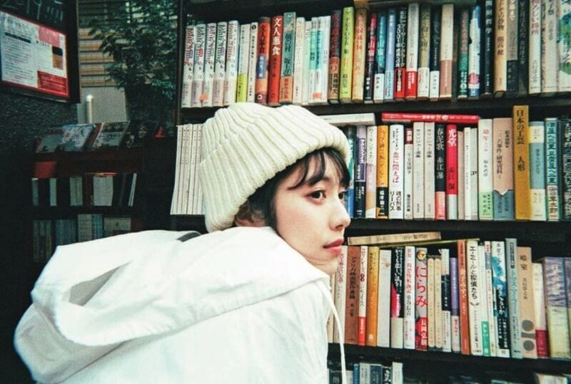 ảnh bìa tâm trạng buồn con gái