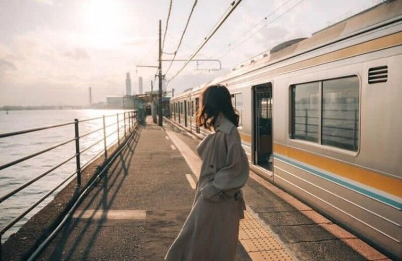 ảnh bìa tâm trạng buồn con gái