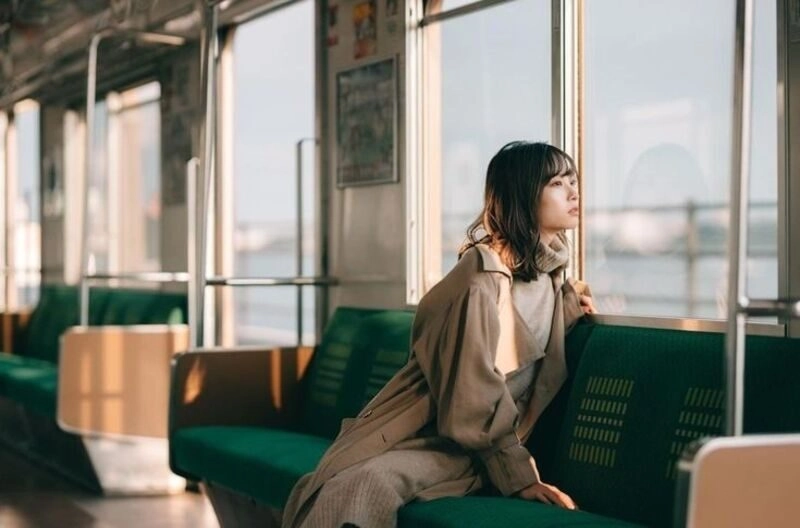 ảnh bìa tâm trạng buồn con gái