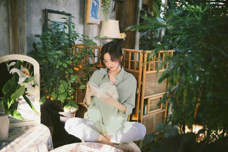 ảnh bìa tâm trạng buồn con gái