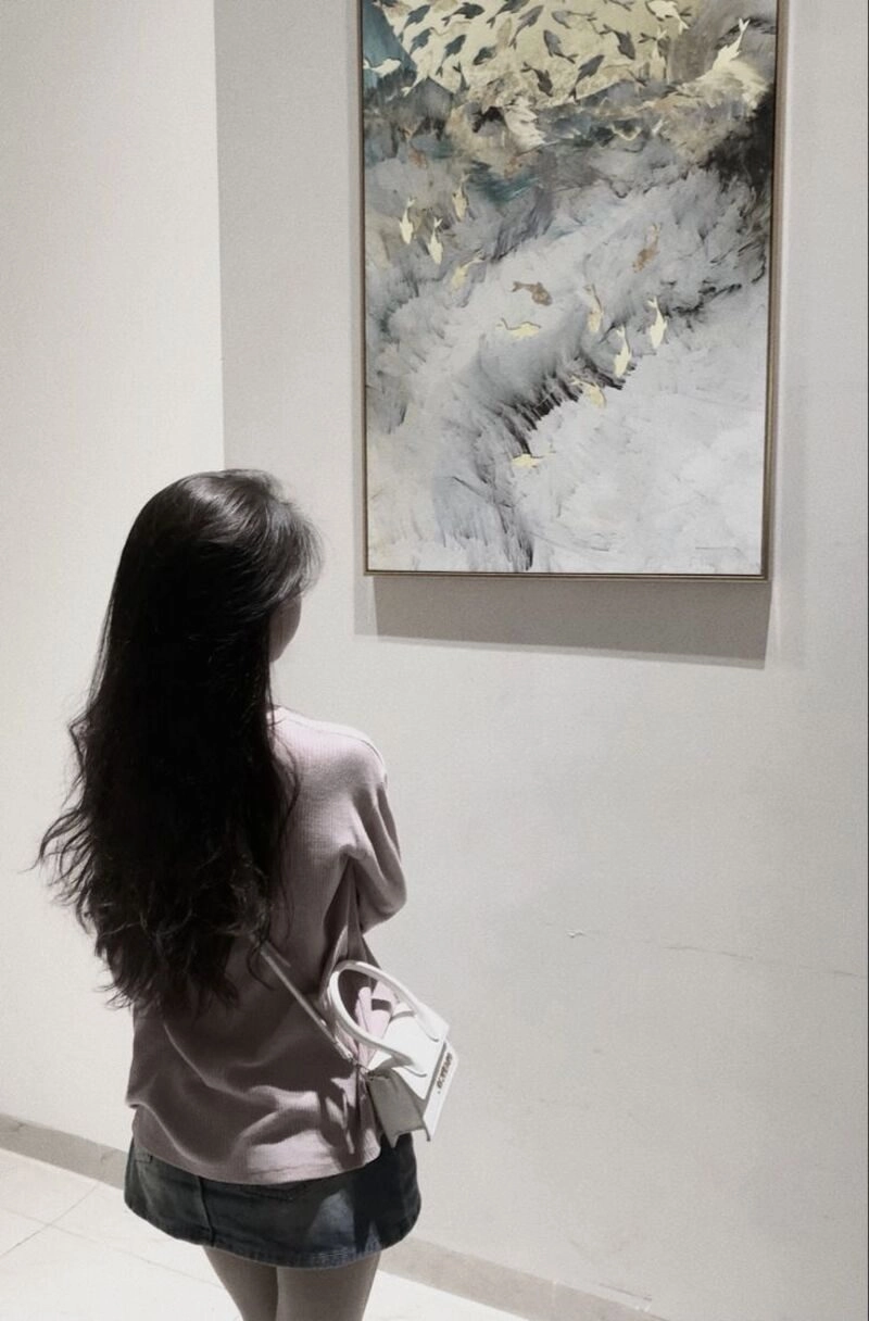 ảnh bóng lưng cô gái