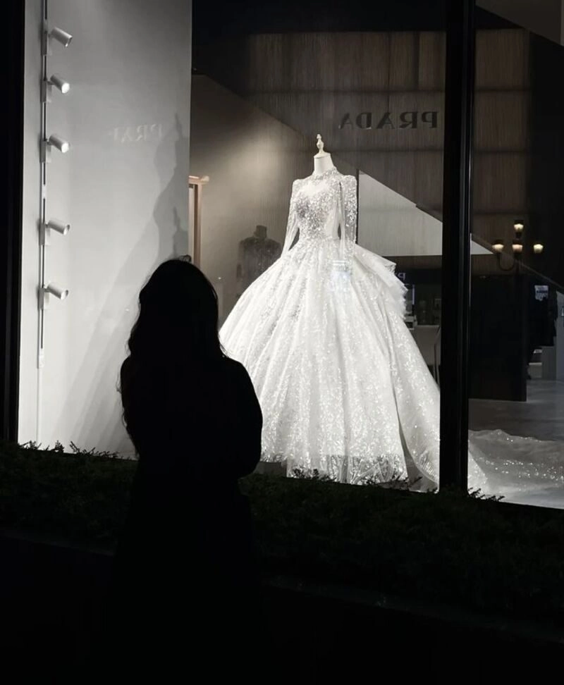 ảnh bóng lưng cô gái