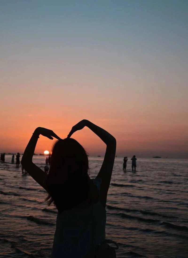 ảnh bóng lưng cô gái