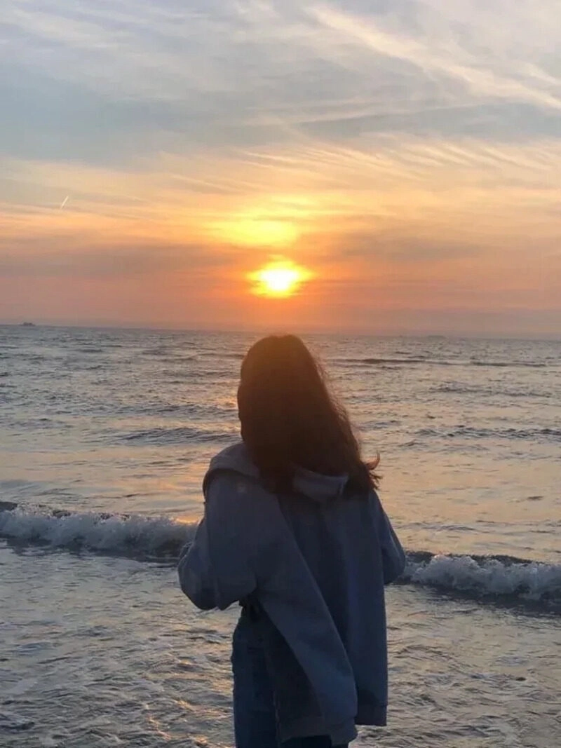 ảnh bóng lưng cô gái