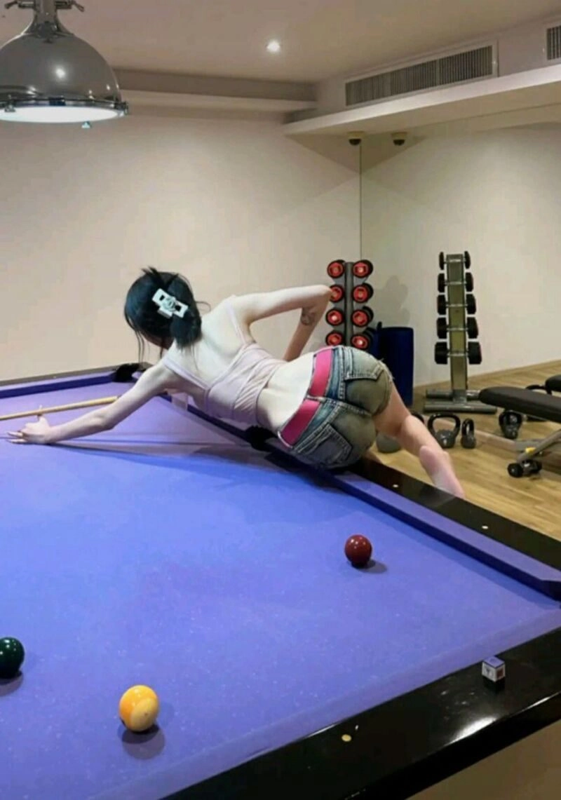 ảnh bóng lưng cô gái