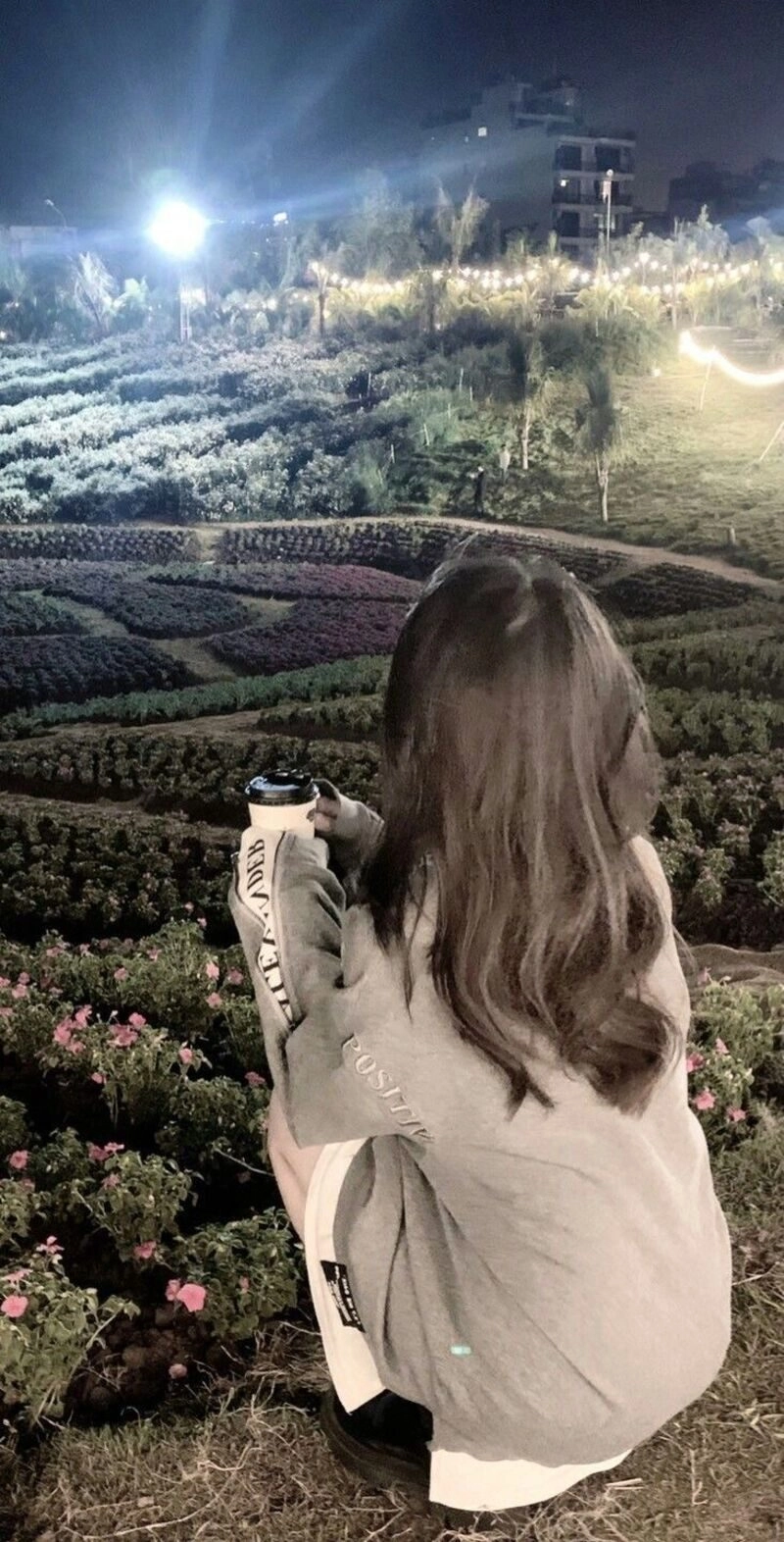 ảnh bóng lưng cô gái