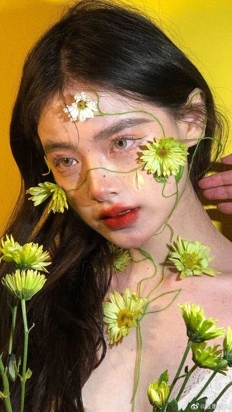 ảnh cô gái nghệ thuật