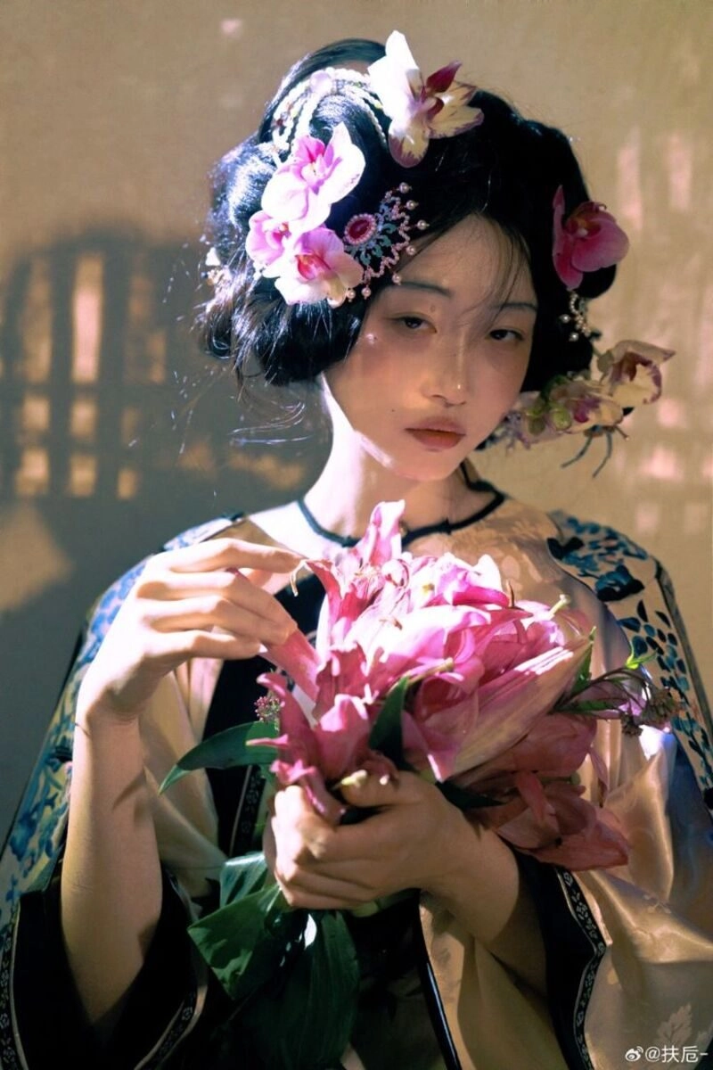 ảnh cô gái nghệ thuật