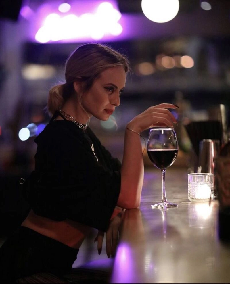 ảnh con gái nhậu say