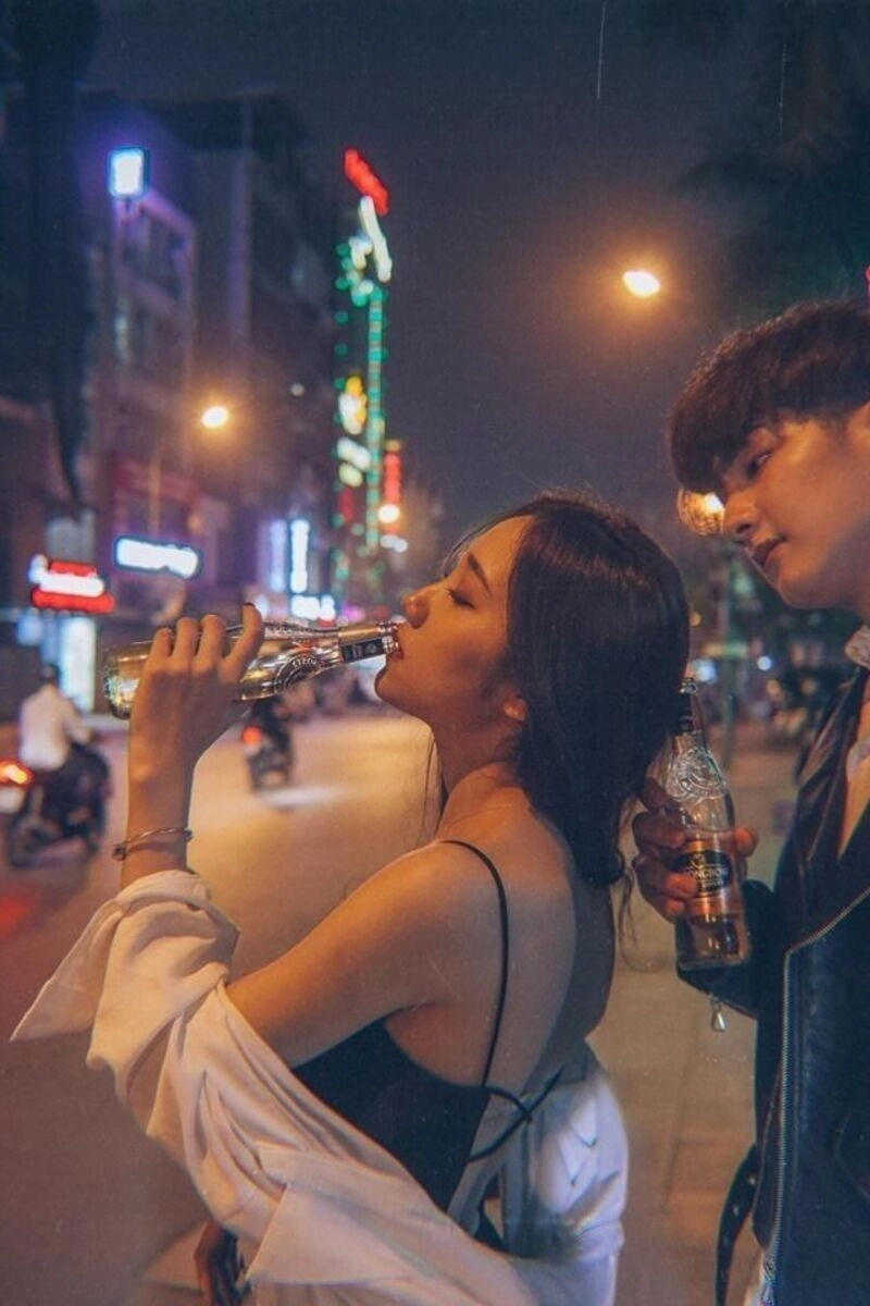 ảnh con gái nhậu say