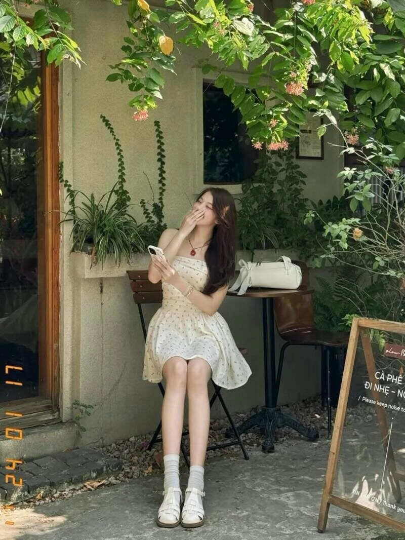 ảnh gái 15 tuổi che mặt