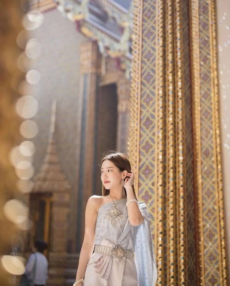 ảnh gái thái lan mặc trang phục truyền thống