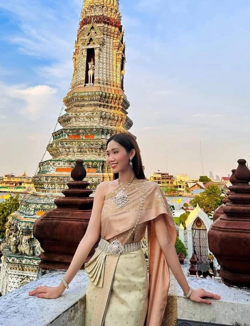 ảnh gái thái lan mặc trang phục truyền thống