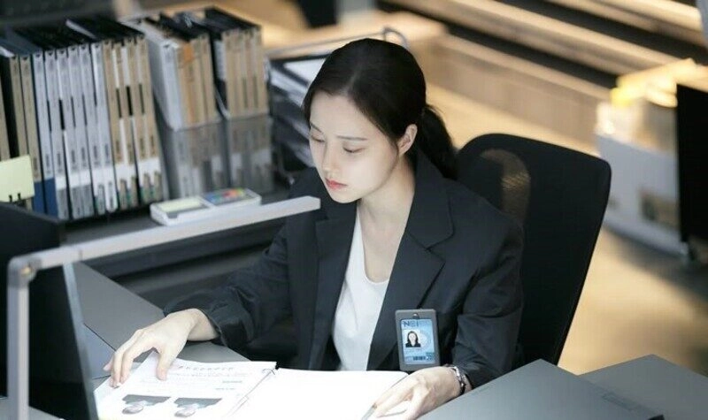 ảnh gái văn phòng làm việc