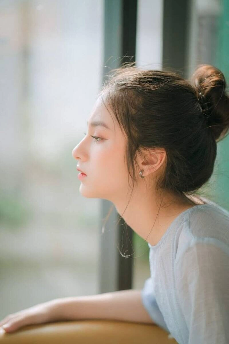 ảnh gái xinh búi tóc