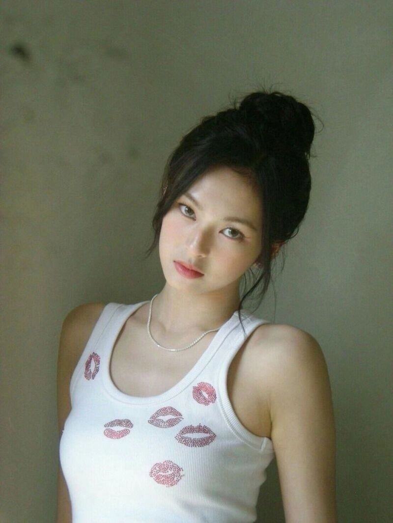 ảnh gái xinh búi tóc