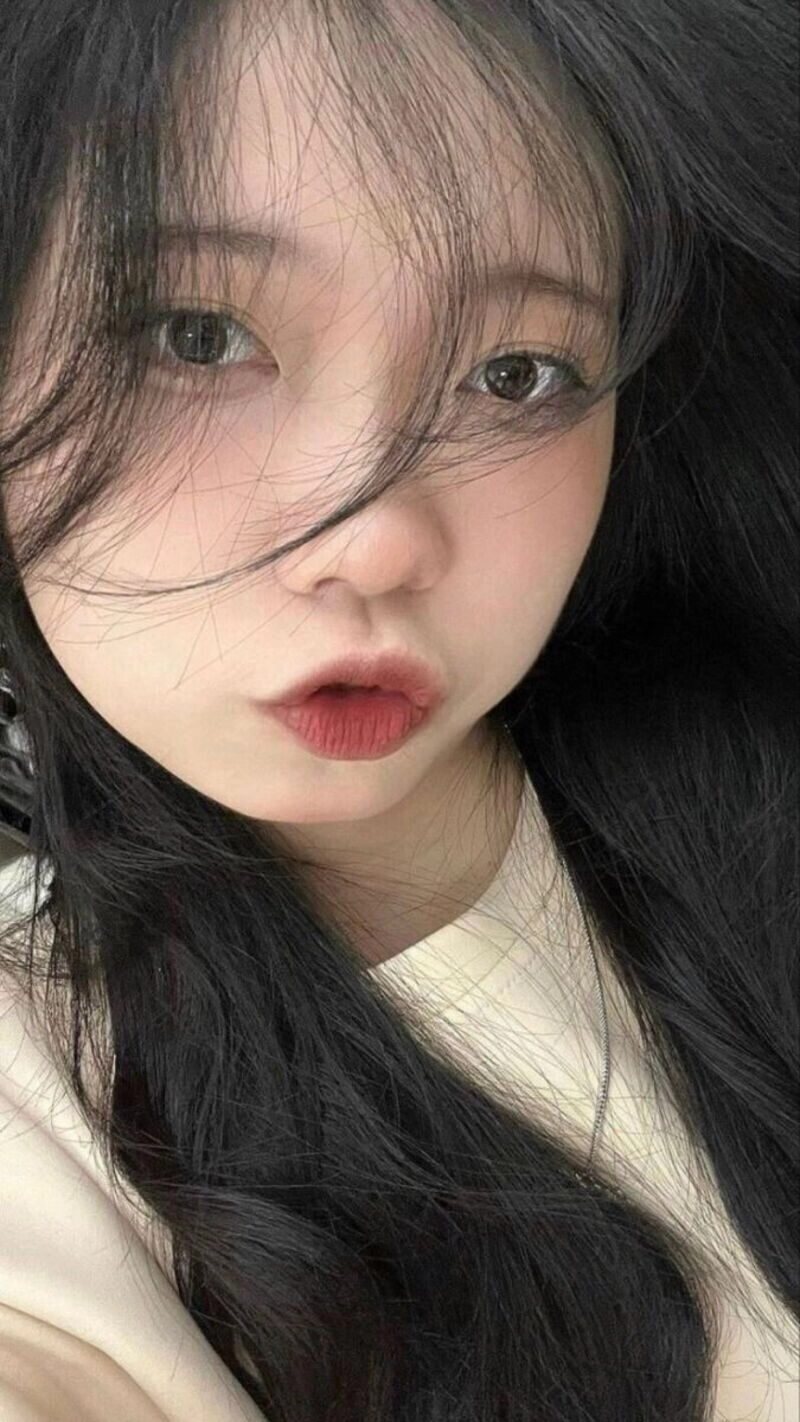 ảnh gái xinh chu mỏ