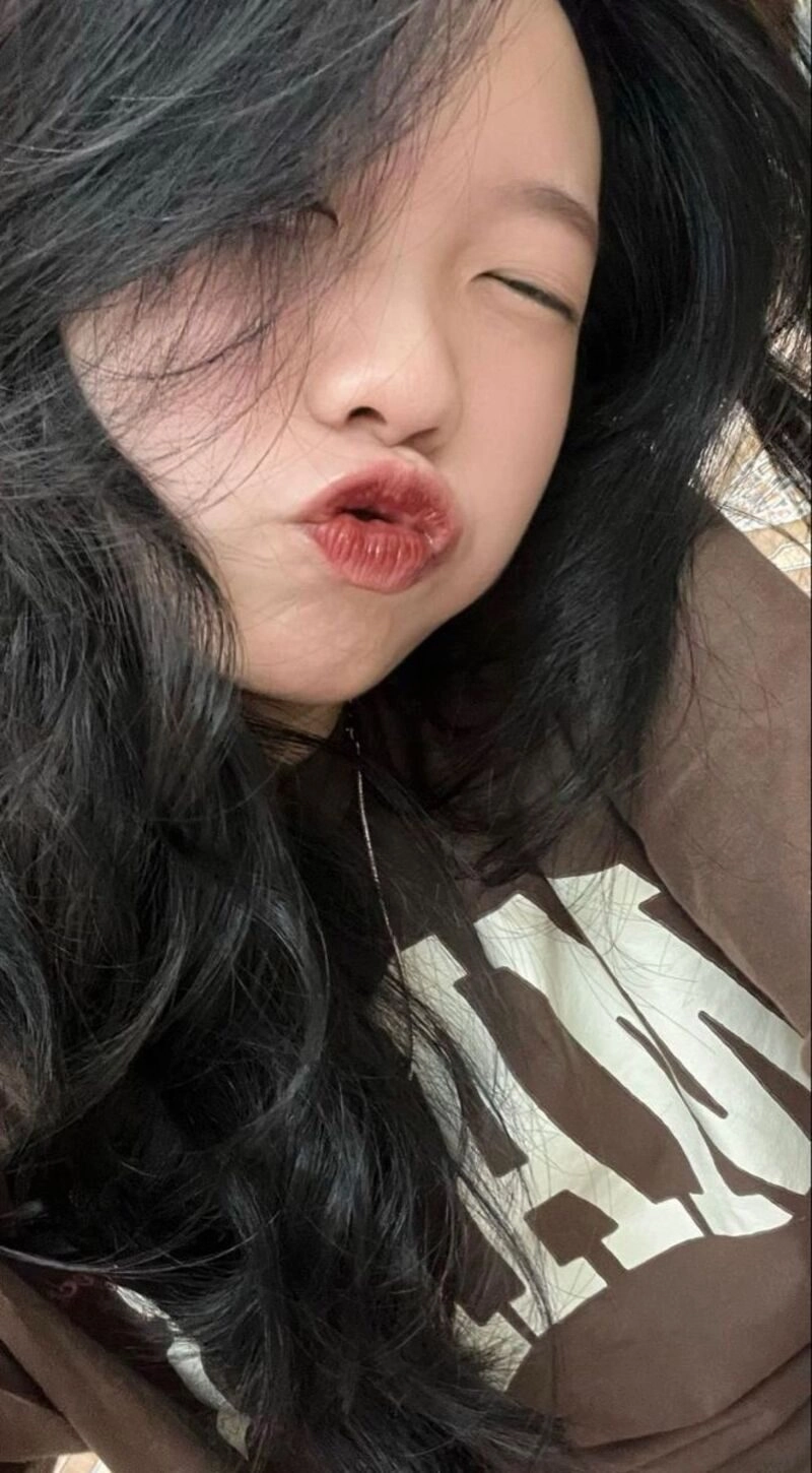 ảnh gái xinh chu mỏ