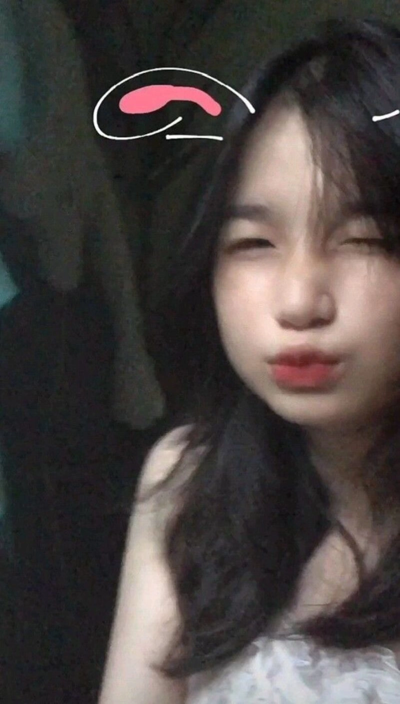 ảnh gái xinh chu mỏ