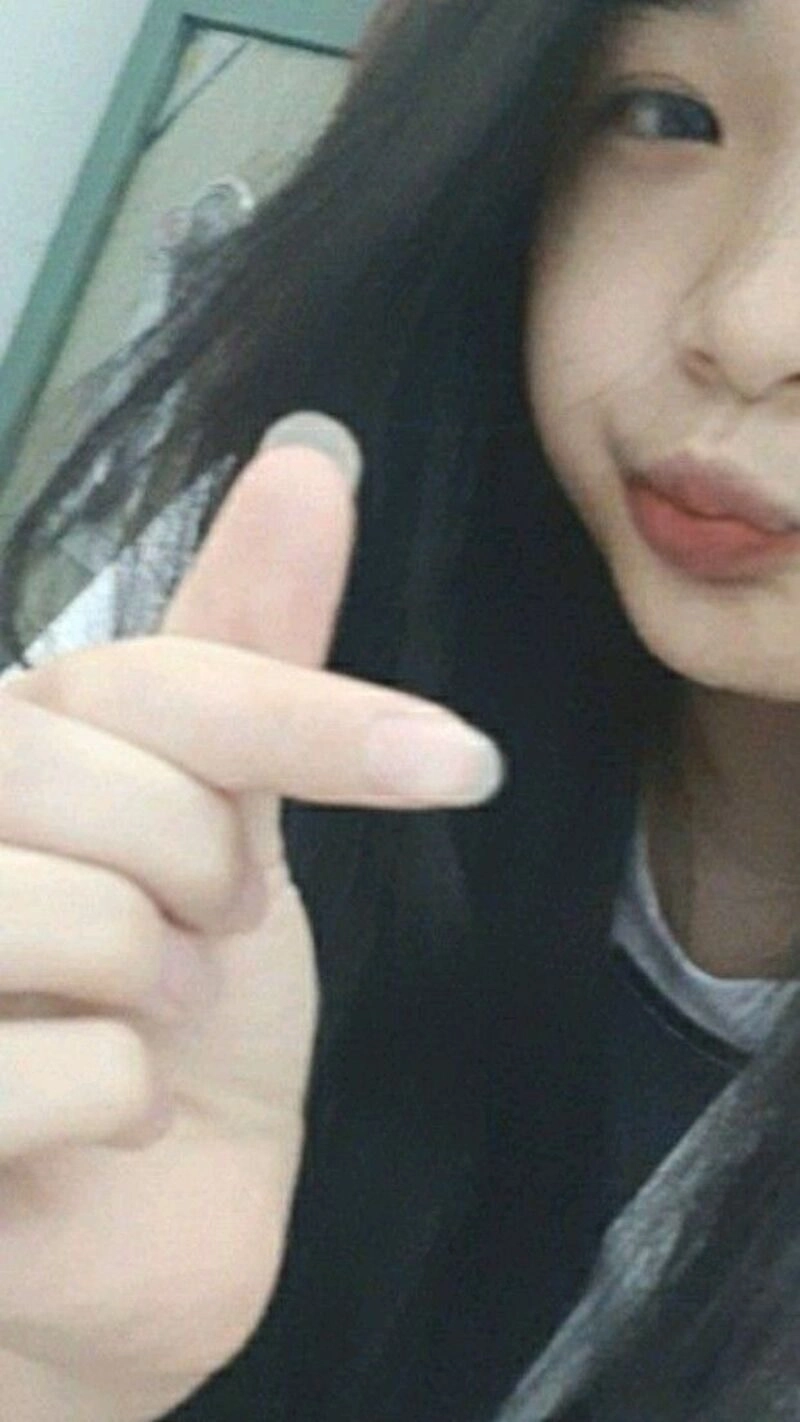 ảnh gái xinh chu mỏ