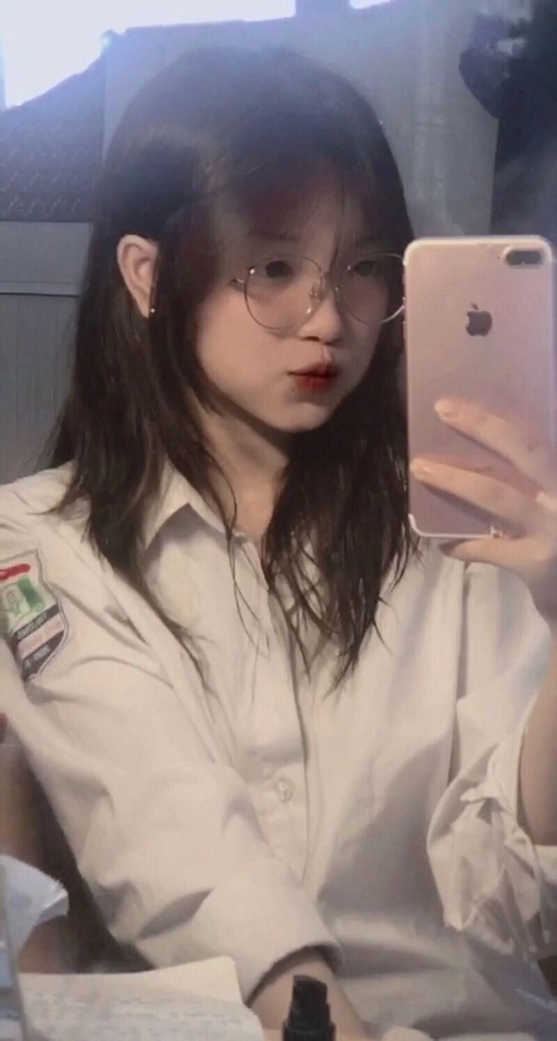 ảnh gái xinh chu mỏ