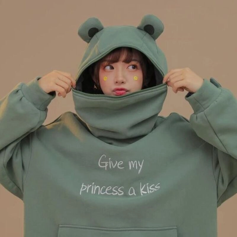 ảnh gái xinh mặc áo hoodie