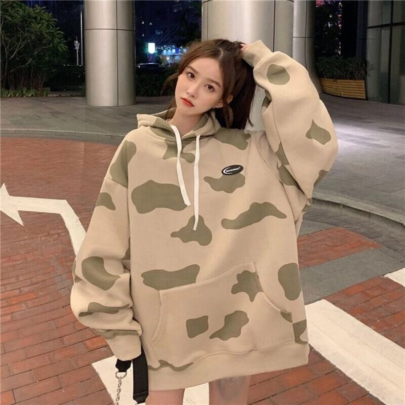 ảnh gái xinh mặc áo hoodie